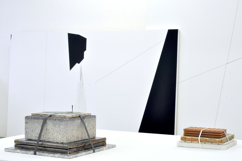 Black Concrete, mit Andreas Fogarasi, Kunstforum Montafon, 2018.